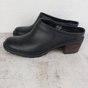 L.L. Bean Leather Mules Black Comfort Shoes size 7.5M